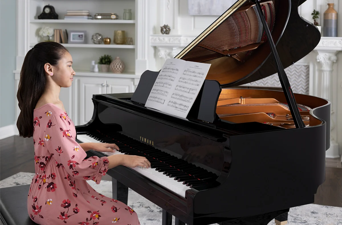 baby grand piano